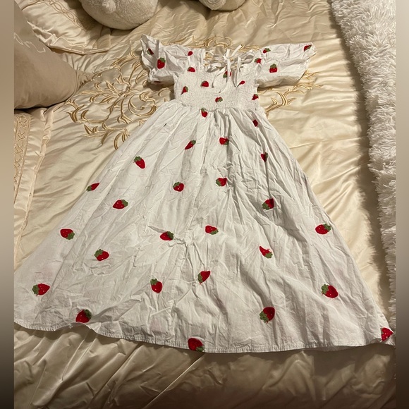 Strawberry midi smocked flutter sleeve Dress xs - Picture 8 of 14
